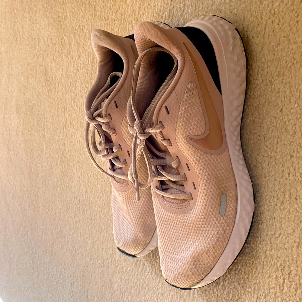 Nike Revolution size 8 running shoe